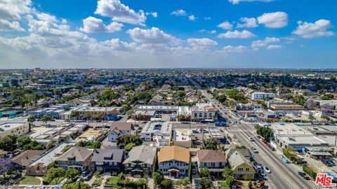 Photo of 1674 W 25th Street, Los Angeles, CA 90007 (MLS # 26874121)