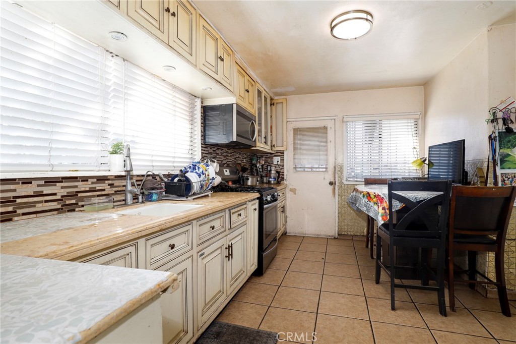 1700 E Orchard Street