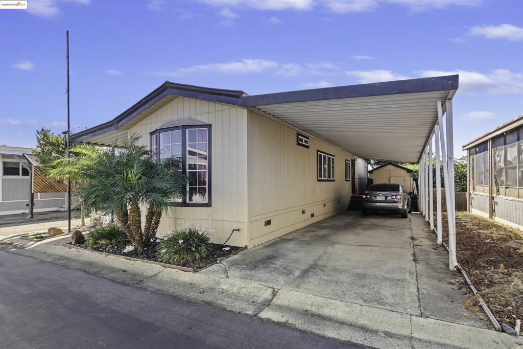 3752 Porter Cir