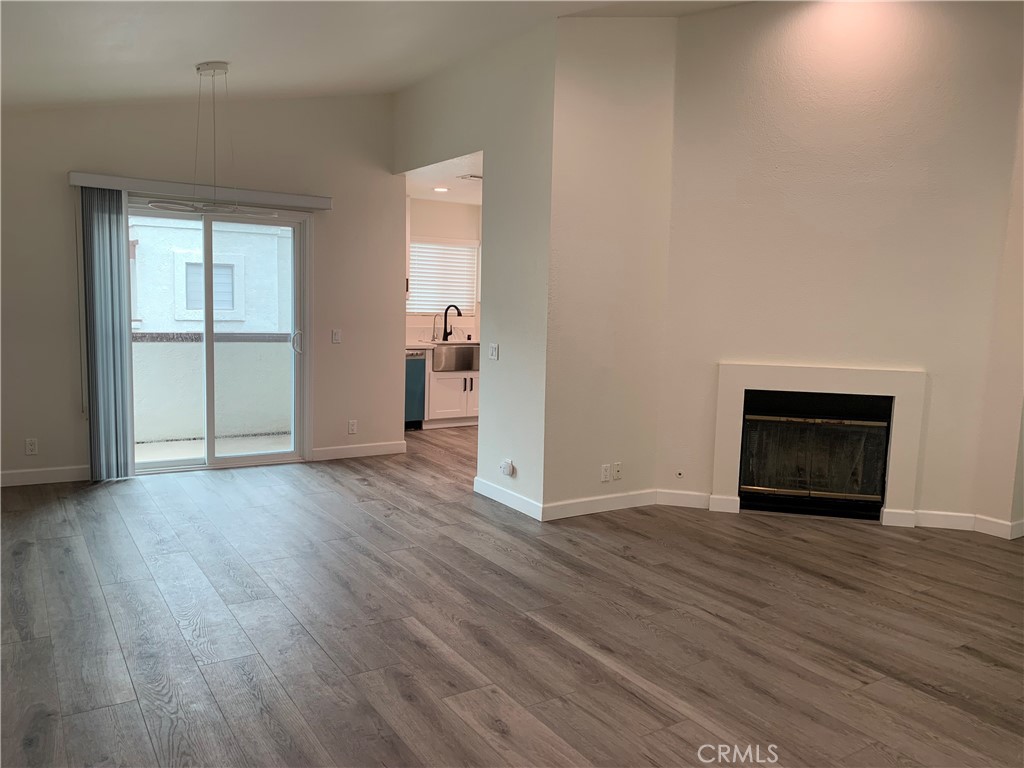 Beautiful totally remodeled condo. in Diamond Bar*walking distance to Peterson Park*end unit condo*best location in the cimarron Oaks XI community*HOA pool and Spa just cross street*ample parking spaces and greenbelt area near by*two story condo with first level garage and stairs up to a flat level living style*laminated wood floor through out the entire condo*remodeled kitchen with granite counter tops and stainless steel appliances plus refrigerator*two bedrooms*2 bath*great room with cozy fireplace*dinning area open to the great room* sitting balcony over look the HOA pool and Spa*lots of natural light *master suite with remodeled bath and two closets*two car attached garage with washer and dryer* must have good credit and good stable income**first month rent plus two month rent as security deposit to move in*landlord pay for HOA dues.must see to appreciate it.