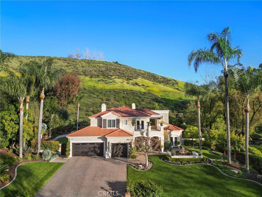 Photo of 26652 Buckingham Dr, San Juan Capistrano, CA 92675 (MLS # OC26054739)