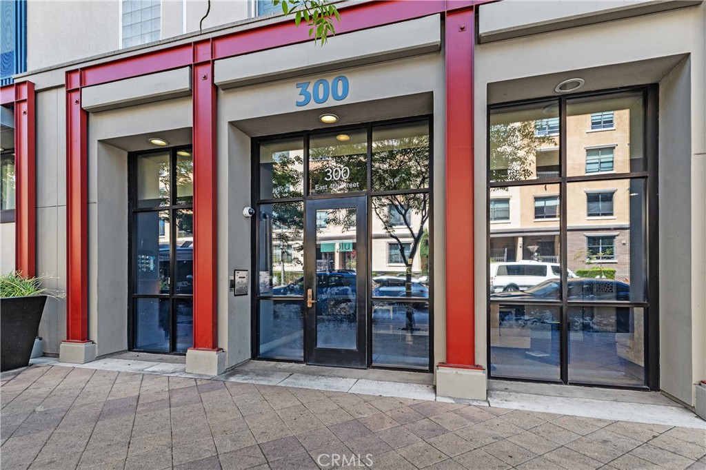 300 E 4th Street 304