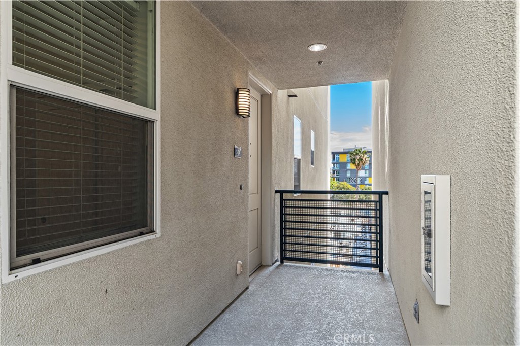 300 E 4th Street 304