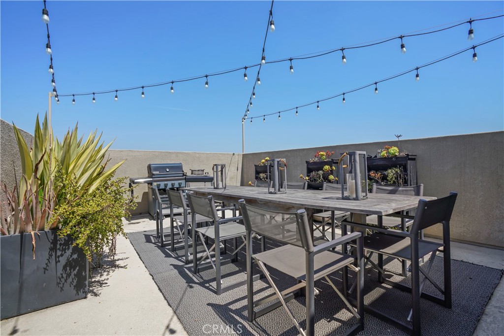 820 E Santa Ana Street