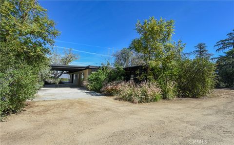 Photo of 28280 Rawlings Rd, Hemet, CA 92544 (MLS # SW26067186)