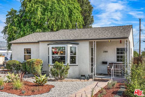Photo of 2144 N Pepper Street, Burbank, CA 91505 (MLS # 26657551)