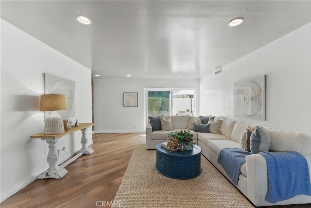 1200 E Ocean Boulevard 59