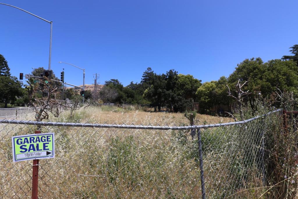 282 Vista Avenue