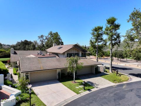 Photo of 4204 Par 5 Drive, Westlake Village, CA 91362 (MLS # 226002419)