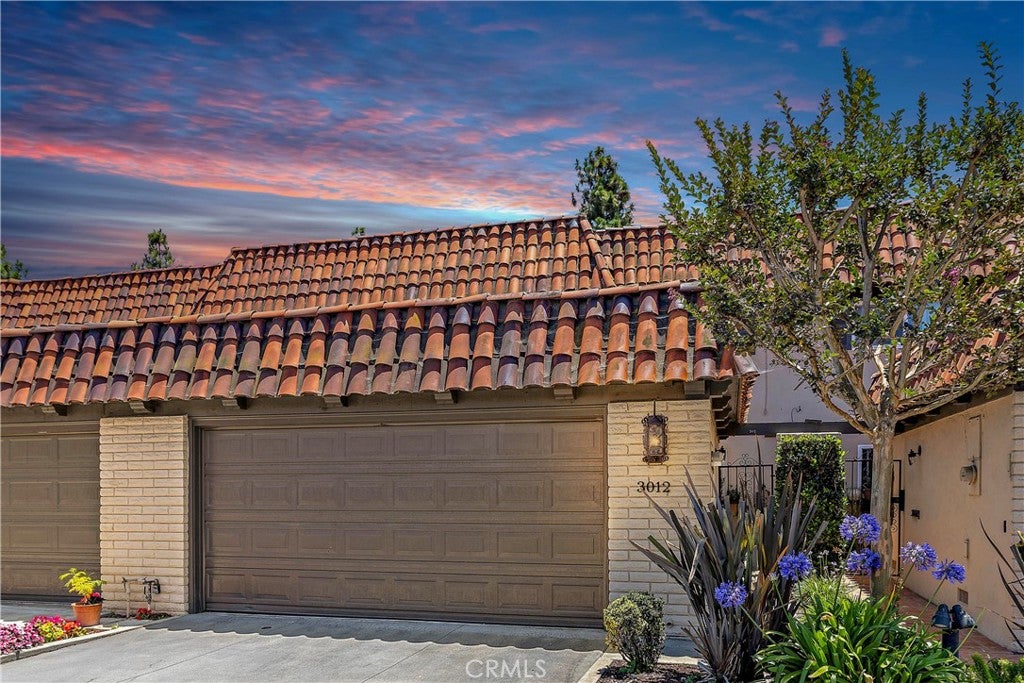 3012 Club House CIR