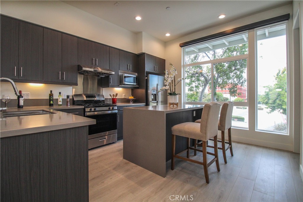 Properties 3 15 S Chapel Avenue B