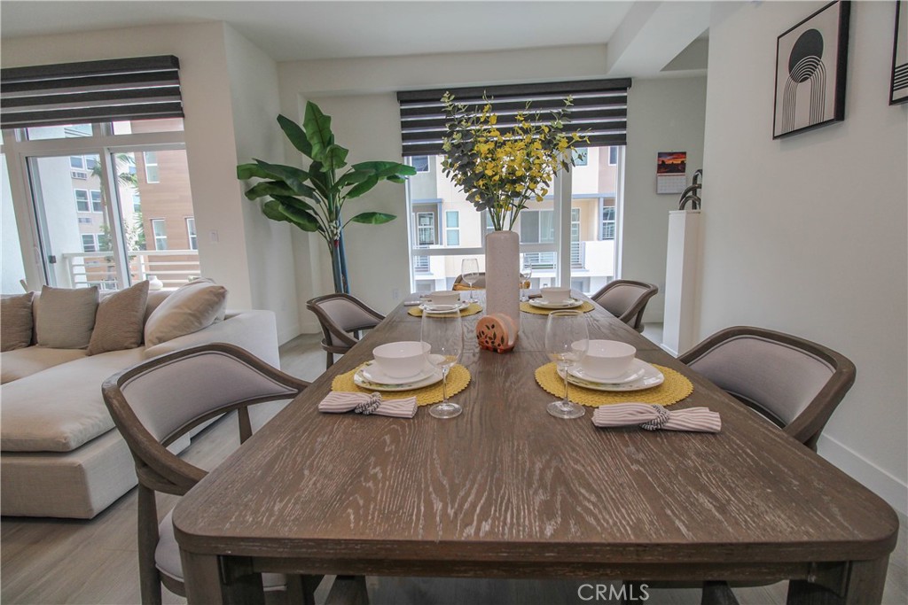 Properties 4 15 S Chapel Avenue B