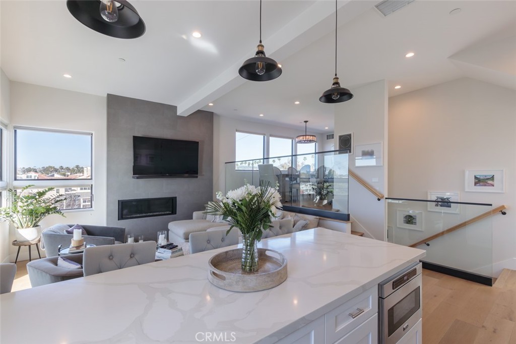 Corona del Mar South of PCH (CDMS) - Residential Lease