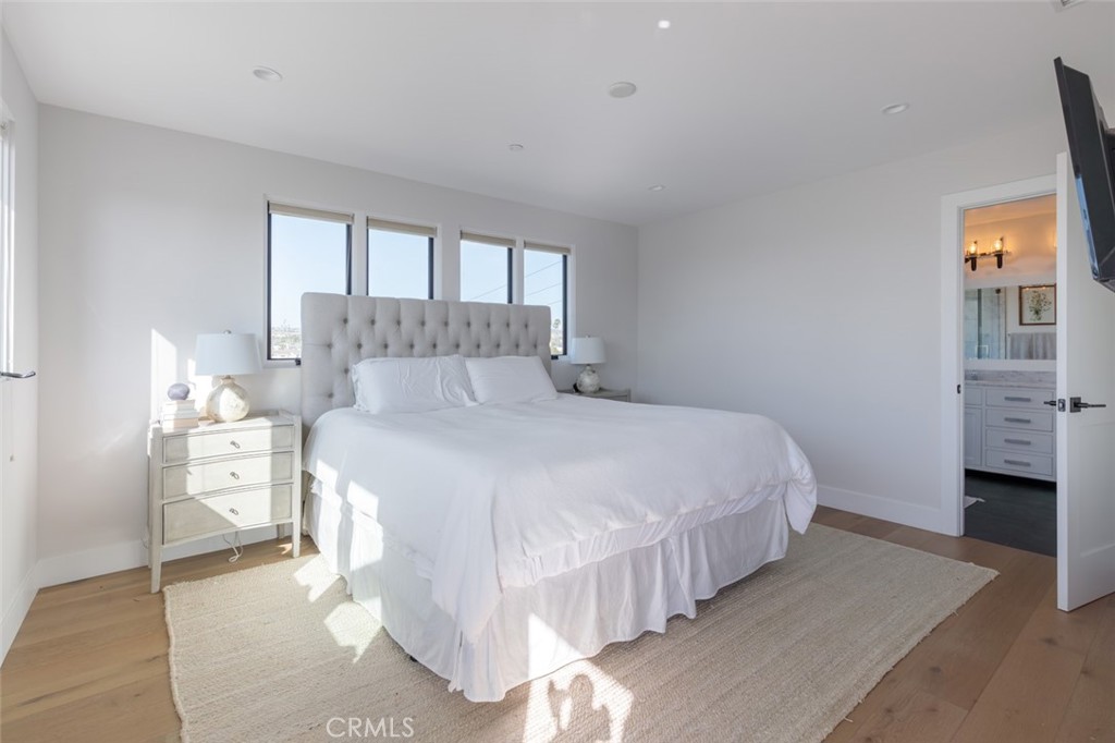 Corona del Mar South of PCH (CDMS) - Residential Lease