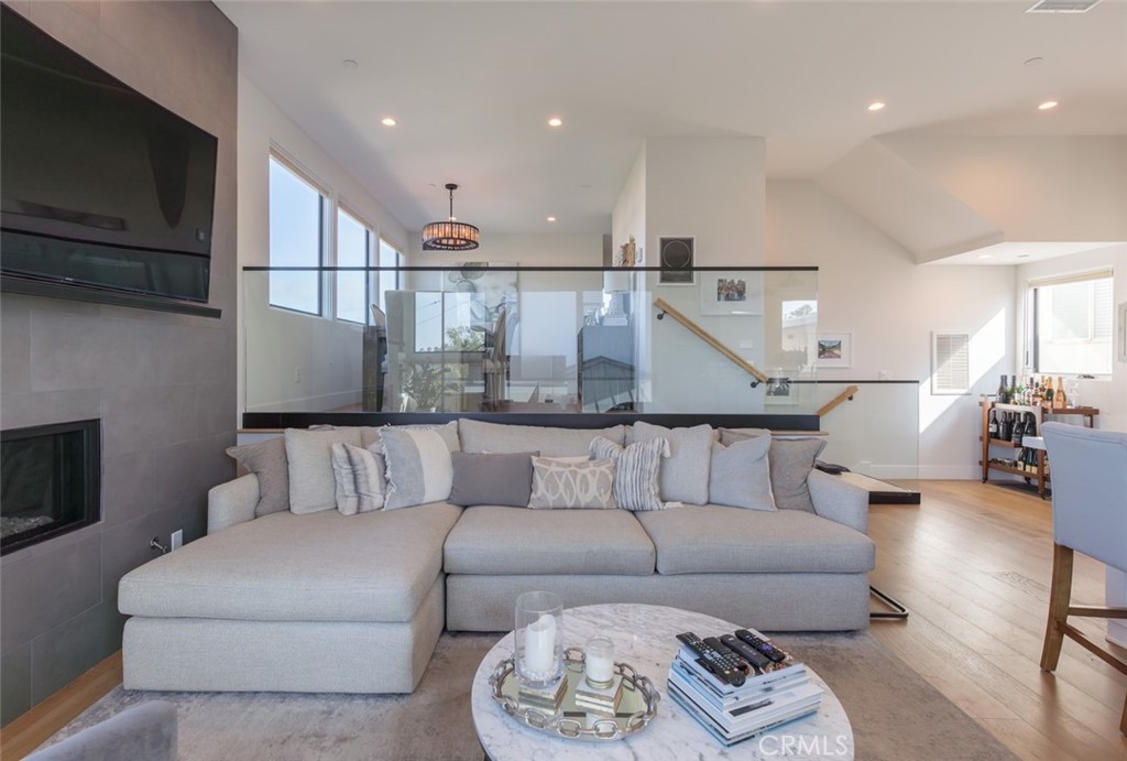 Corona del Mar South of PCH (CDMS) - Residential Lease