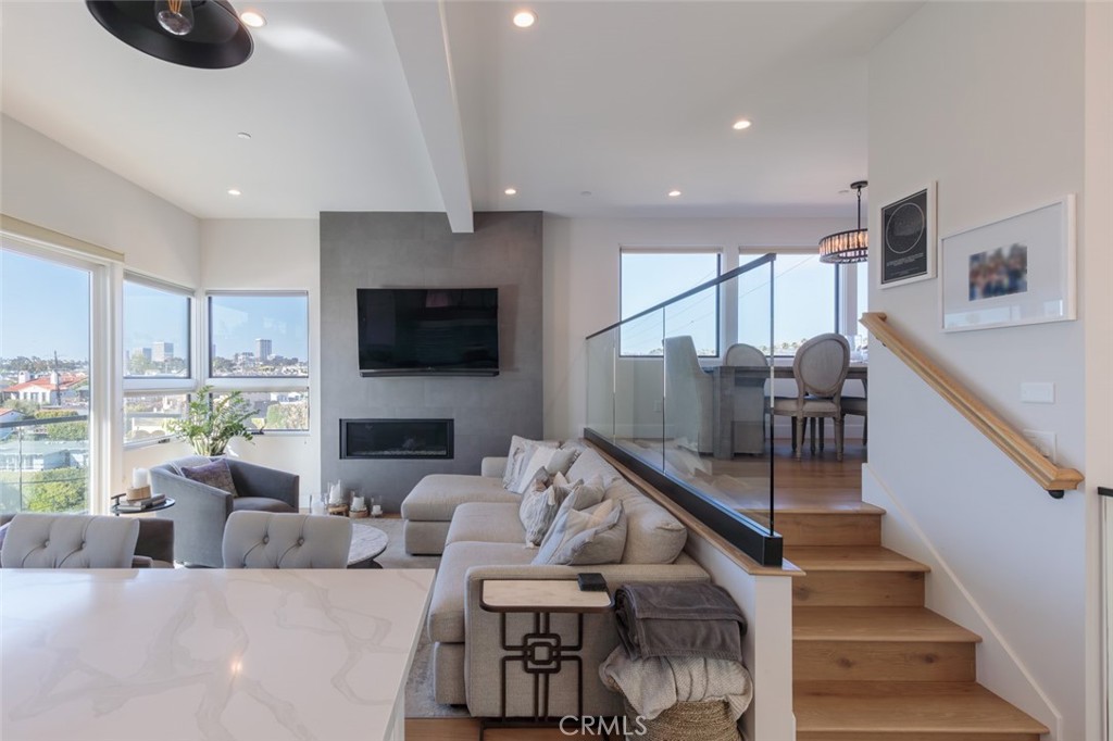 Corona del Mar South of PCH (CDMS) - Residential Lease