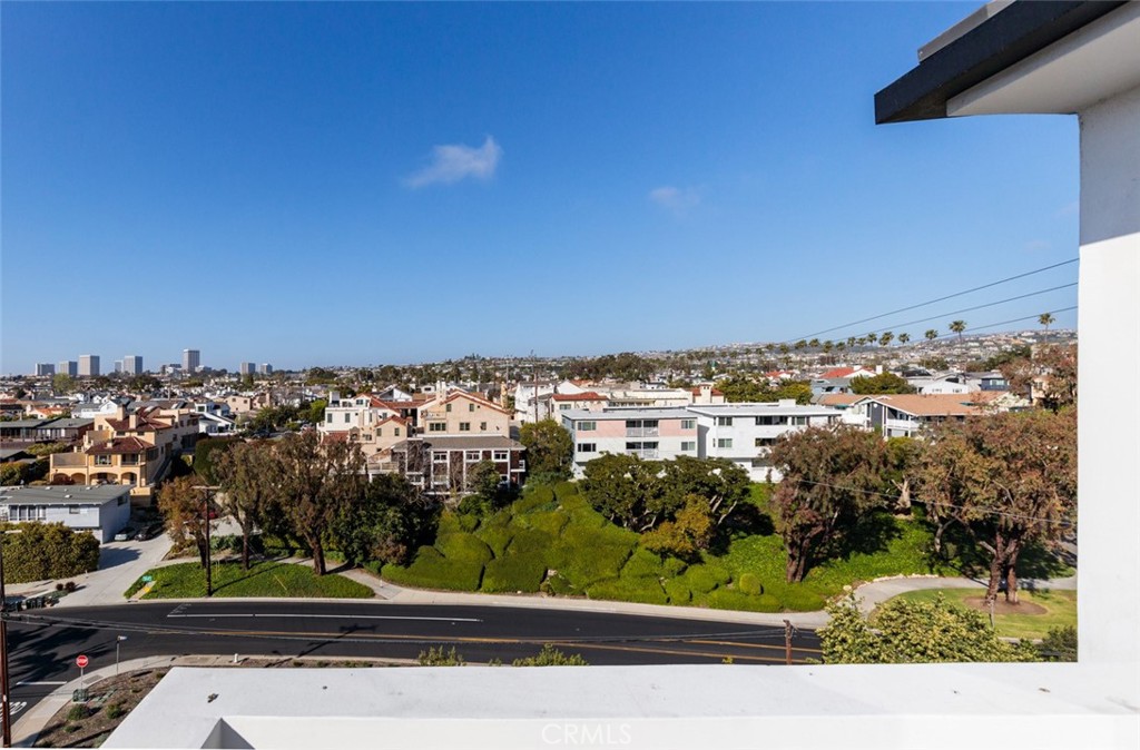 Corona del Mar South of PCH (CDMS) - Residential Lease