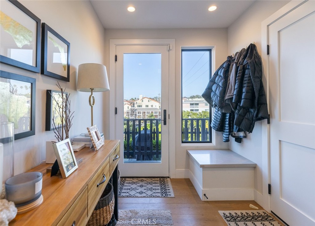 Corona del Mar South of PCH (CDMS) - Residential Lease