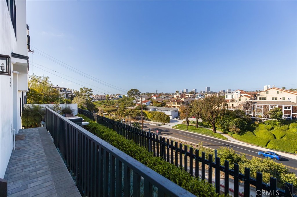 Corona del Mar South of PCH (CDMS) - Residential Lease