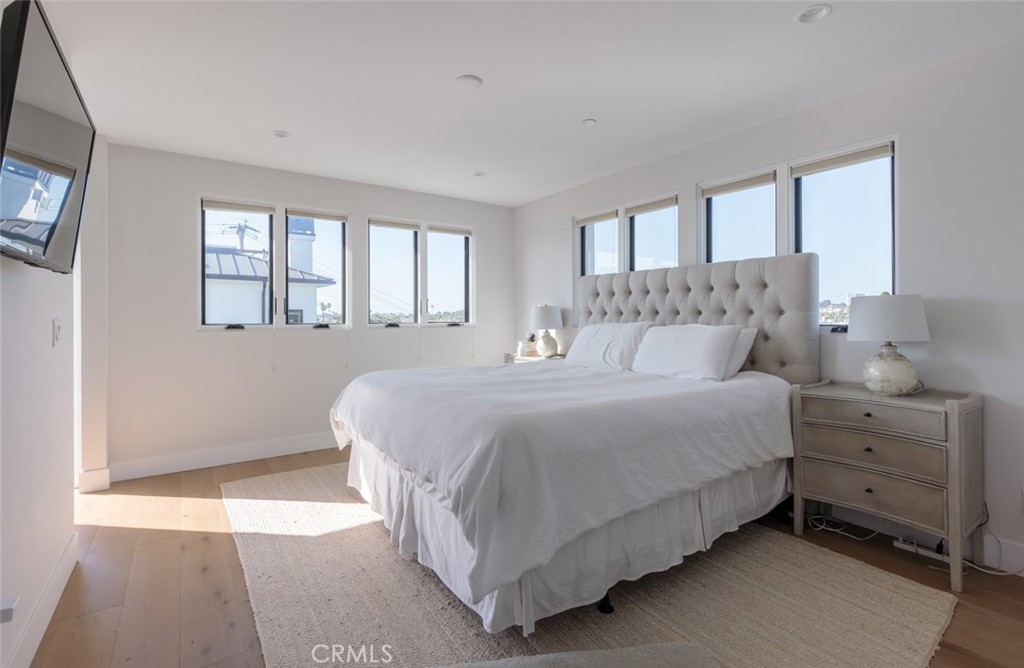 Corona del Mar South of PCH (CDMS) - Residential Lease