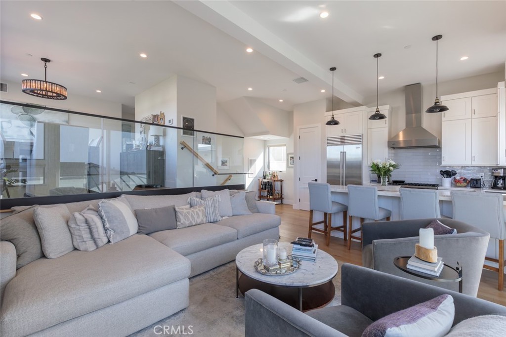 Corona del Mar South of PCH (CDMS) - Residential Lease