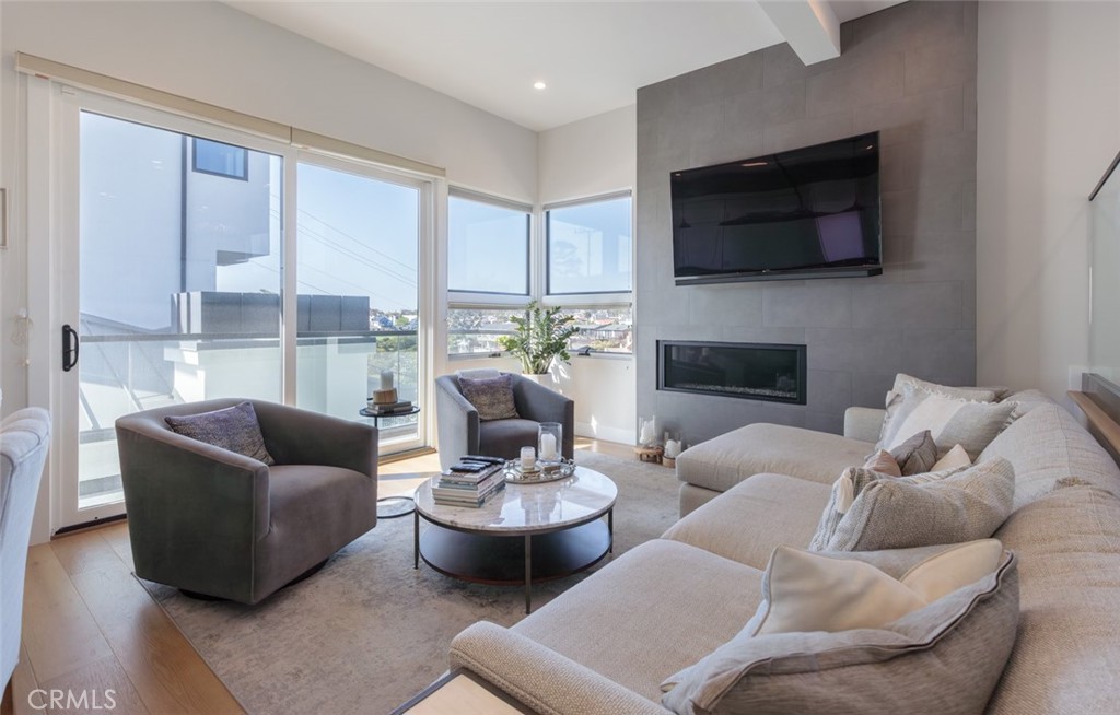 Corona del Mar South of PCH (CDMS) - Residential Lease