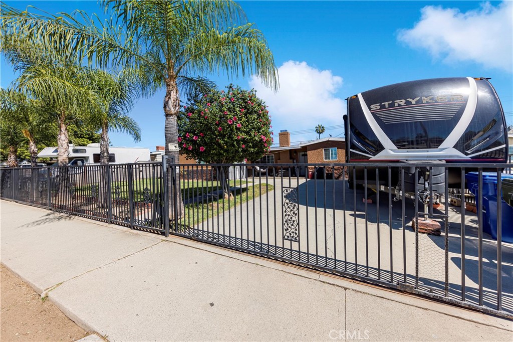 750 N Del Norte Avenue