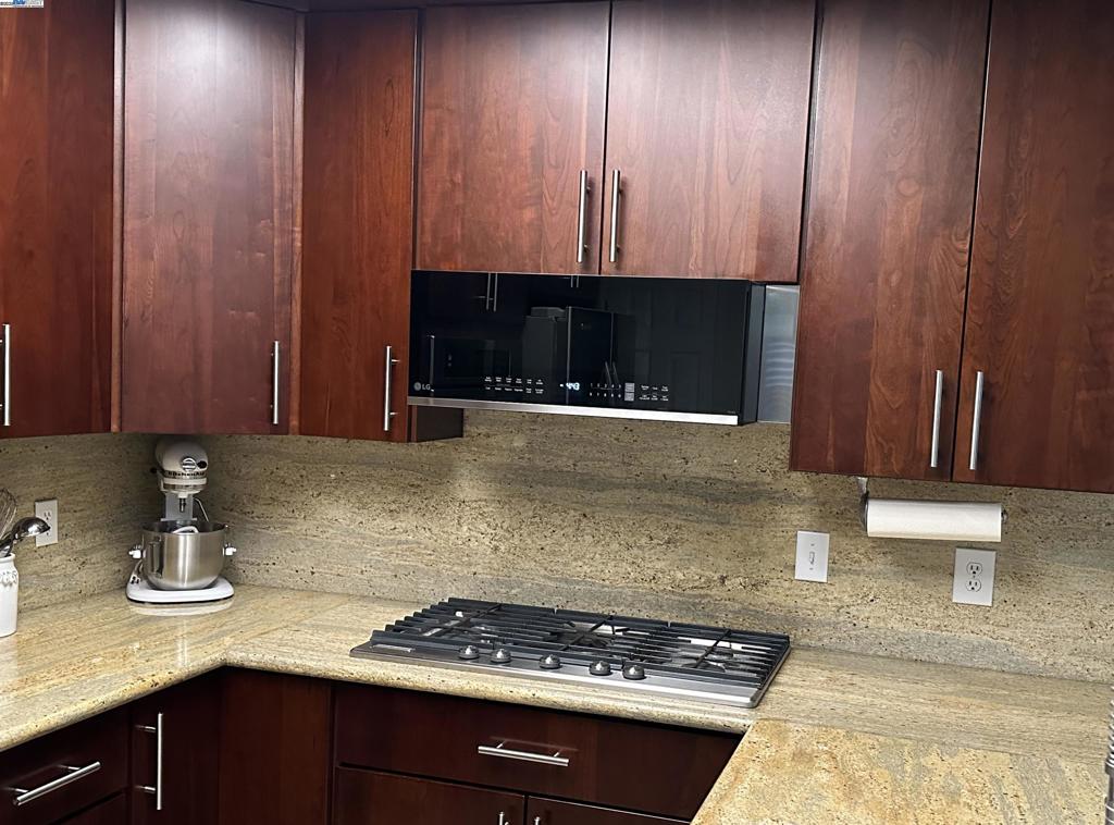 LOS ALTOS HGHTS - Residential