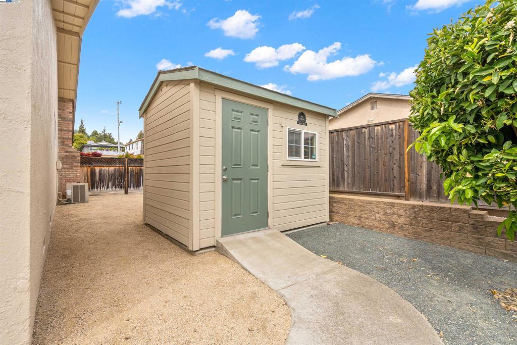LOS ALTOS HGHTS - Residential