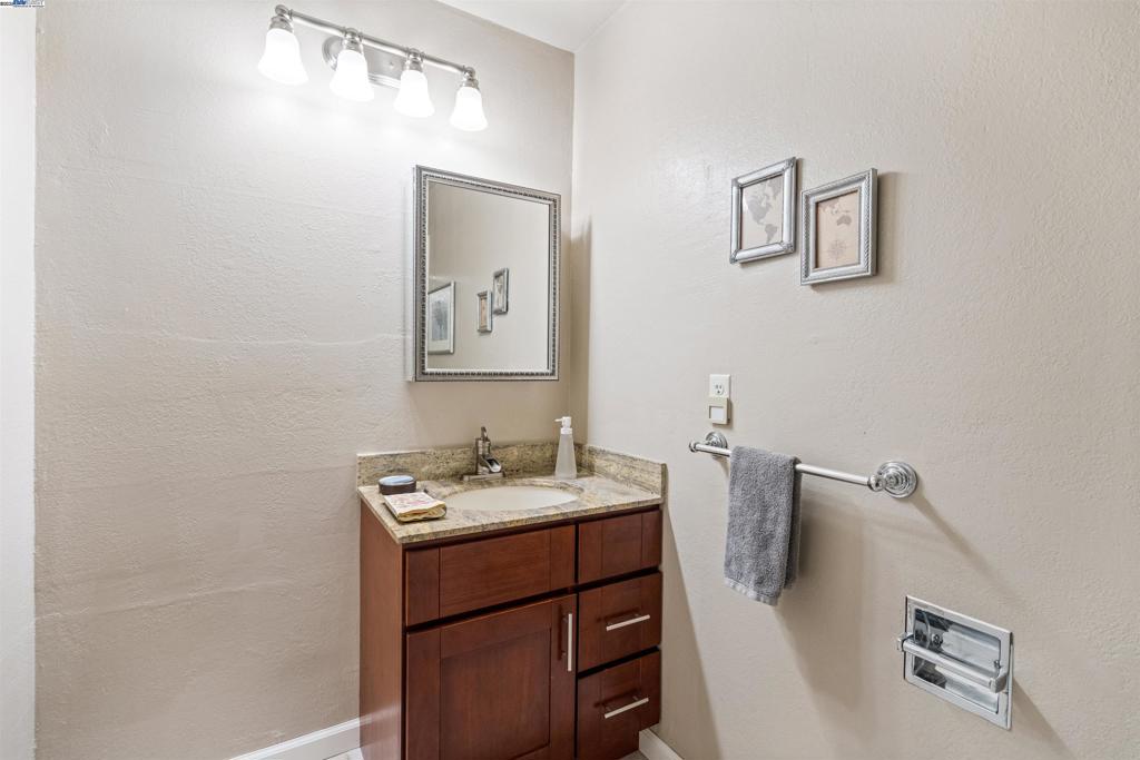 LOS ALTOS HGHTS - Residential
