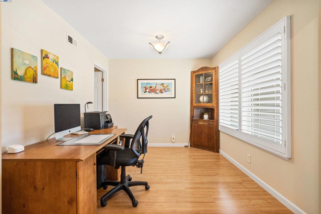 LOS ALTOS HGHTS - Residential
