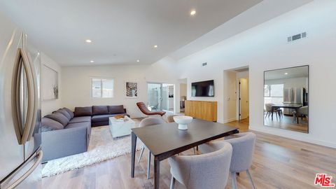 Photo of 547 W Knoll Drive, West Hollywood, CA 90048 (MLS # 26667525)