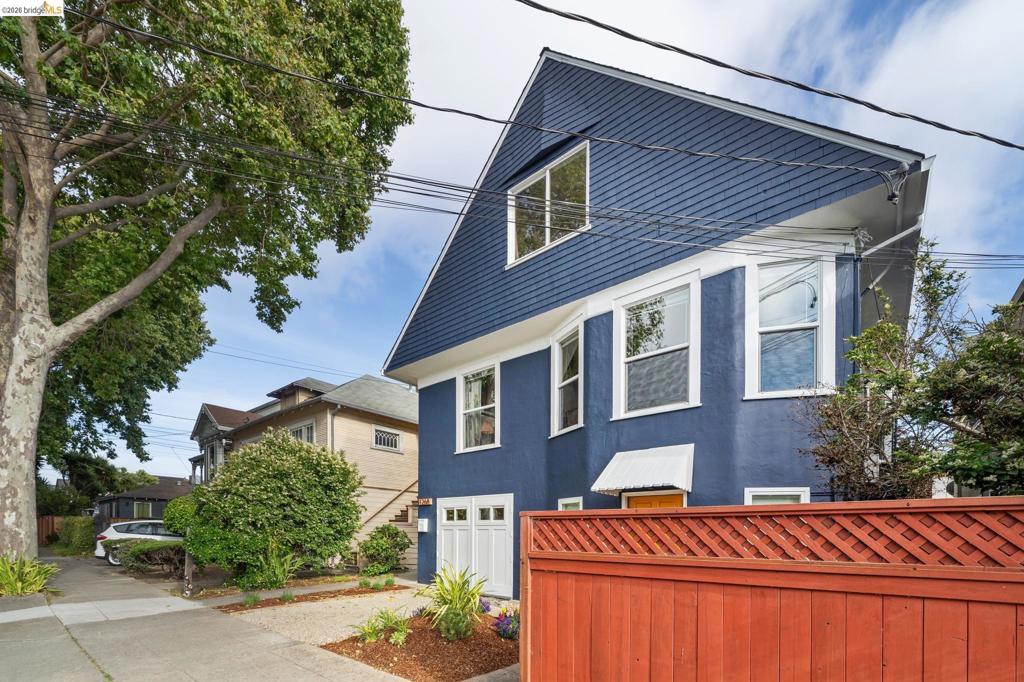 1268 Alcatraz Ave