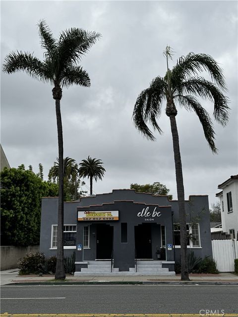 Photo of 341 Redondo Ave, Long Beach, CA 90814 (MLS # IN26030745)