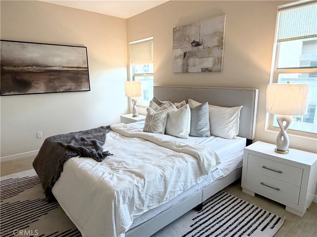 1508 W Artesia Square B