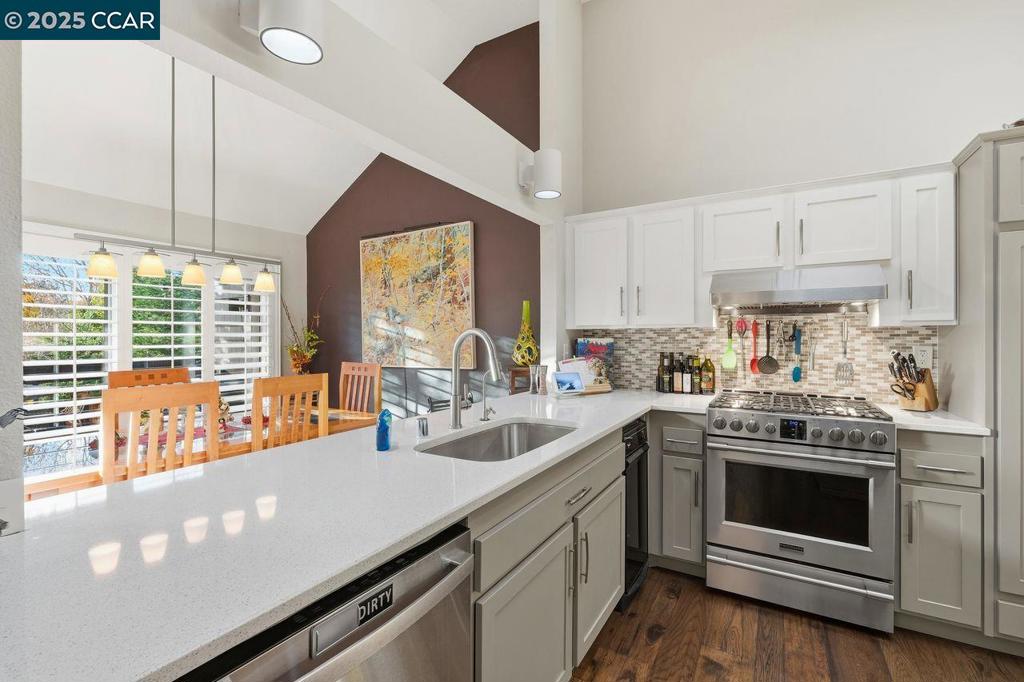 SUMMIT RIDGE - Residential