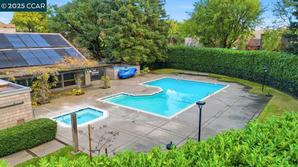 SUMMIT RIDGE - Residential