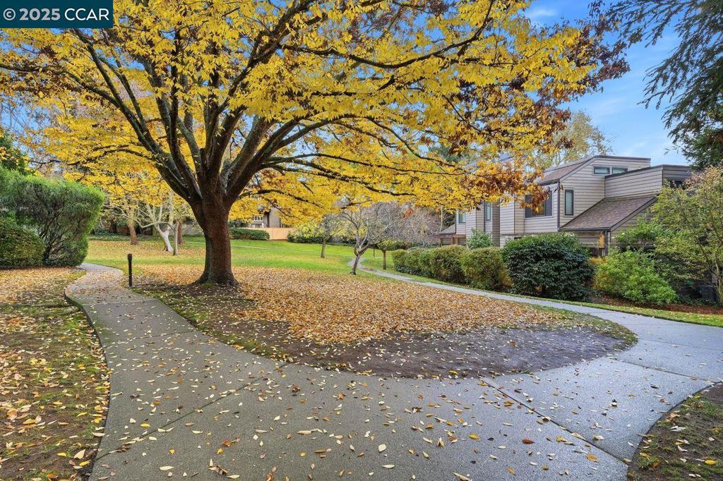 SUMMIT RIDGE - Residential