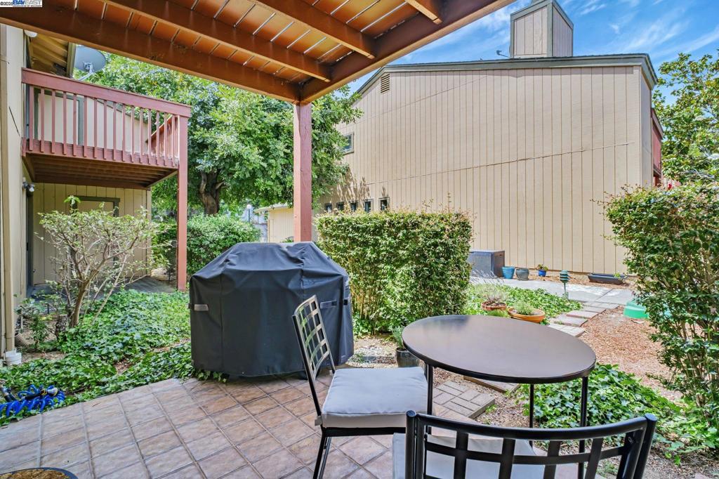 CASTRO VALLEY - Residential