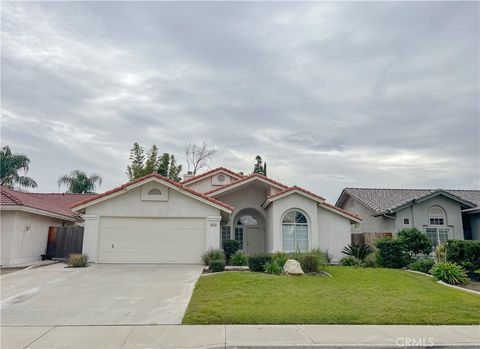 Photo of 8713 Fox Creek Court, Bakersfield, CA 93312 (MLS # NS25264110)