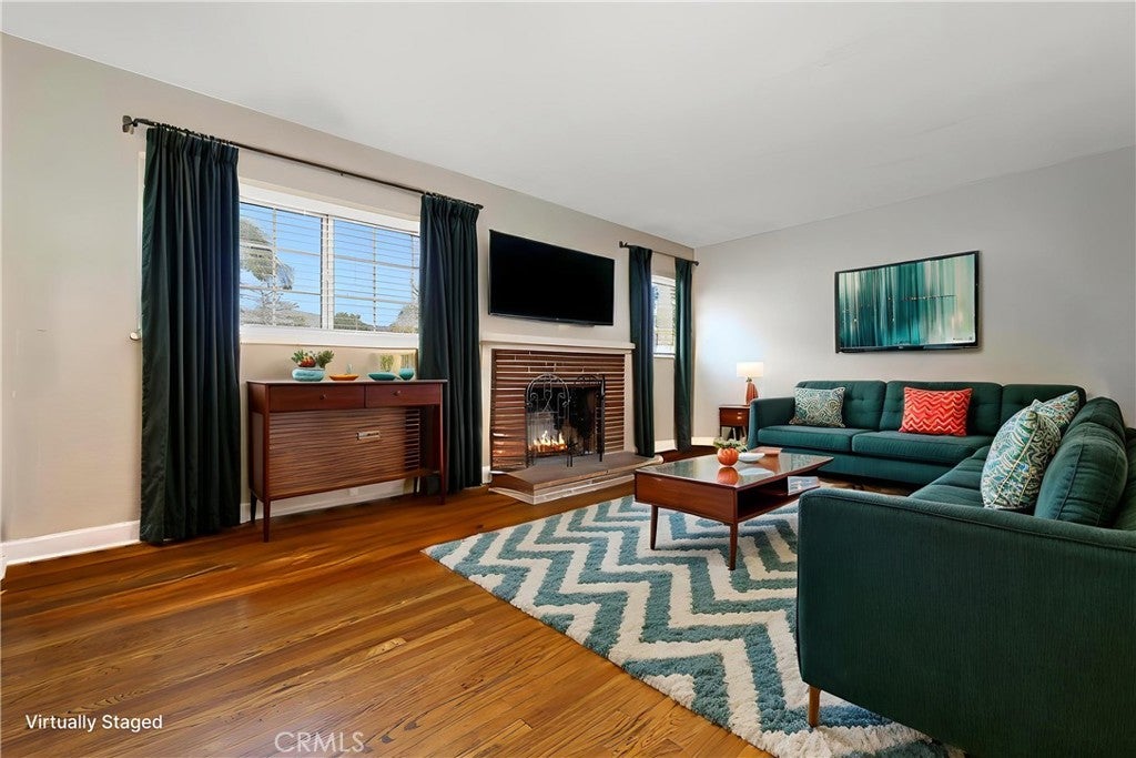 434 E Carroll