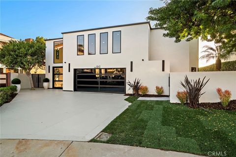 Photo of 16471 Barnstable Cir, Huntington Beach, CA 92649 (MLS # OC26020055)