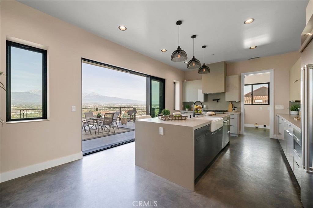 Chino Hills, California, 91709, United States, 5 Bedrooms Bedrooms, ,5 BathroomsBathrooms,Residential,Active,2042741