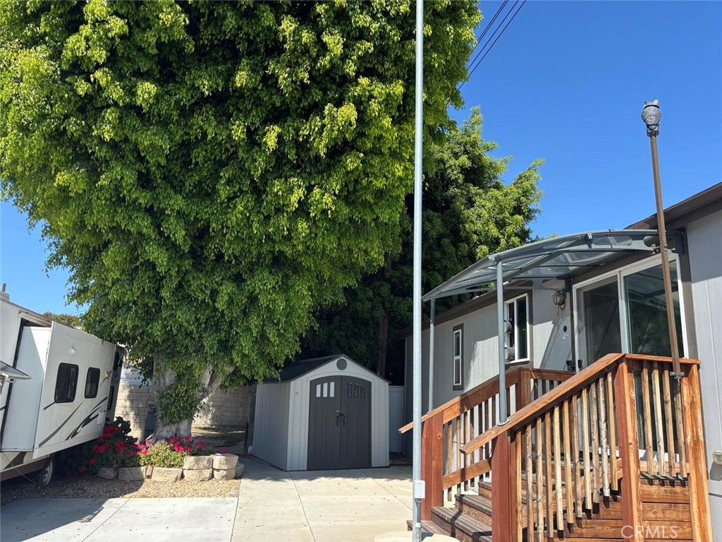 16540 Whittier Boulevard 2