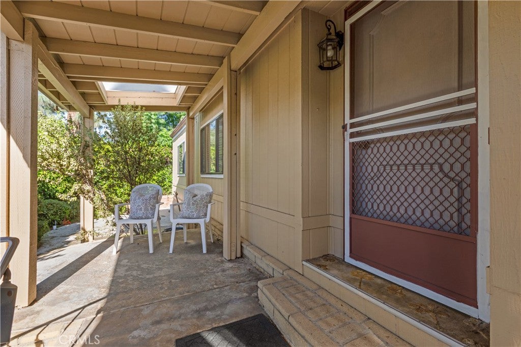 5200 Irvine Boulevard 254