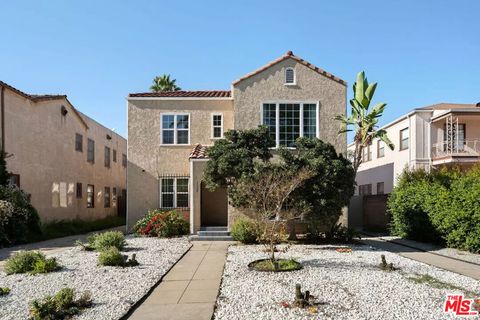 Photo of 1235 S Tremaine Avenue, Los Angeles, CA 90019 (MLS # 25622291)