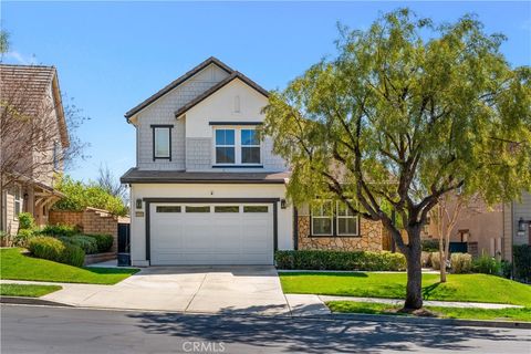 Photo of 22588 Lamplight Pl, Saugus, CA 91350 (MLS # WS26059556)