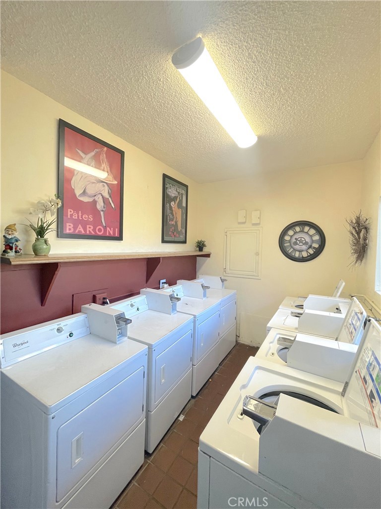 / - Residential Lease