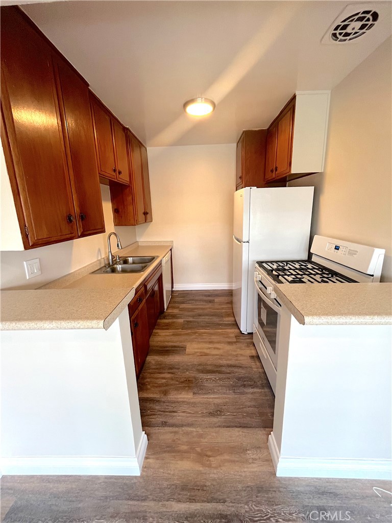 / - Residential Lease