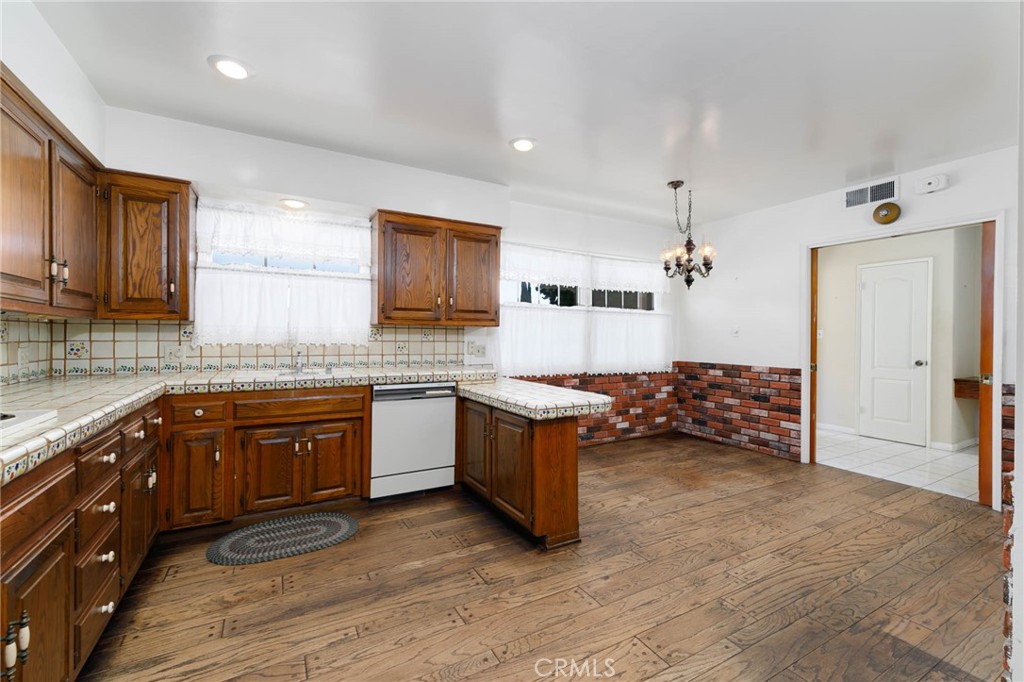 1333 E Tudor Street